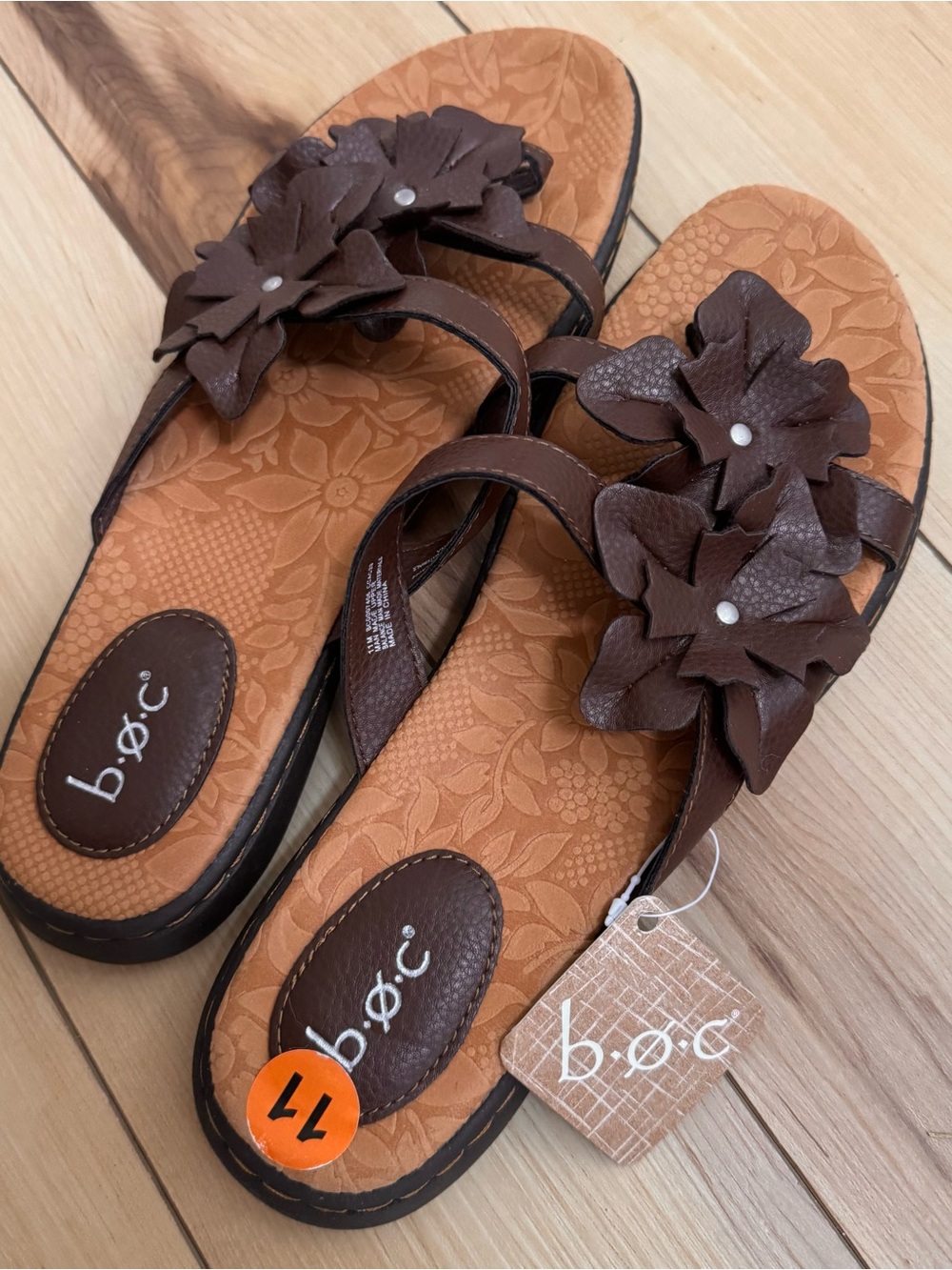 b.o.c. Hensley floral thong sandals - Picture 7 of 7
